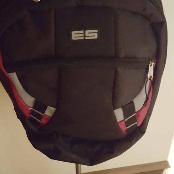ES Backpack. - Picture 4 of 7